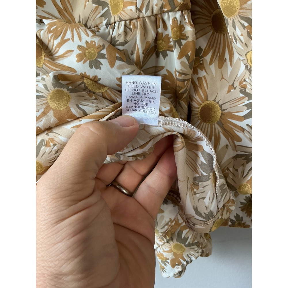 Entro Mustard Yellow Daisy Floral Smocked Back Puff Sleeve Babydoll Top Small - Picture 10 of 10